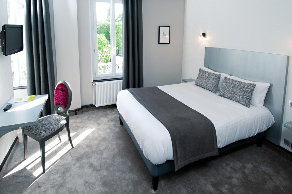 Hotel Nougier Saint-Étienne-de-Fursac Zimmer foto